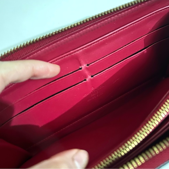 Louis Vuitton Limited Edition Rose Indian Sweet Monogram Vernis Zippy Wallet - Picture 4 of 15